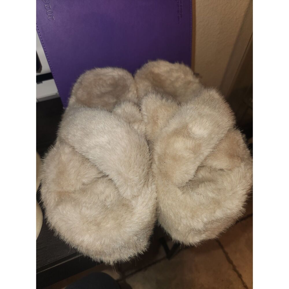 No Boundaries Tan Fluffy Platform Slippers Sandals Women Size 8 Faux Fur Slides